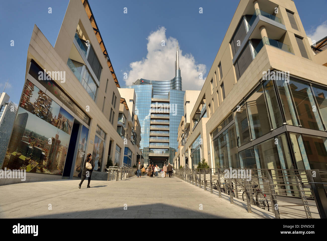 Mailand Vincenzo capelli Straße und Unicredit Gebäude anzeigen Stockfoto