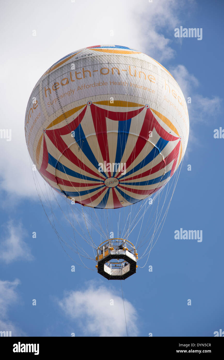 Bournemouth Ballon eine Touristenattraktion, die angebunden ist auf den  Boden England UK Stockfotografie - Alamy