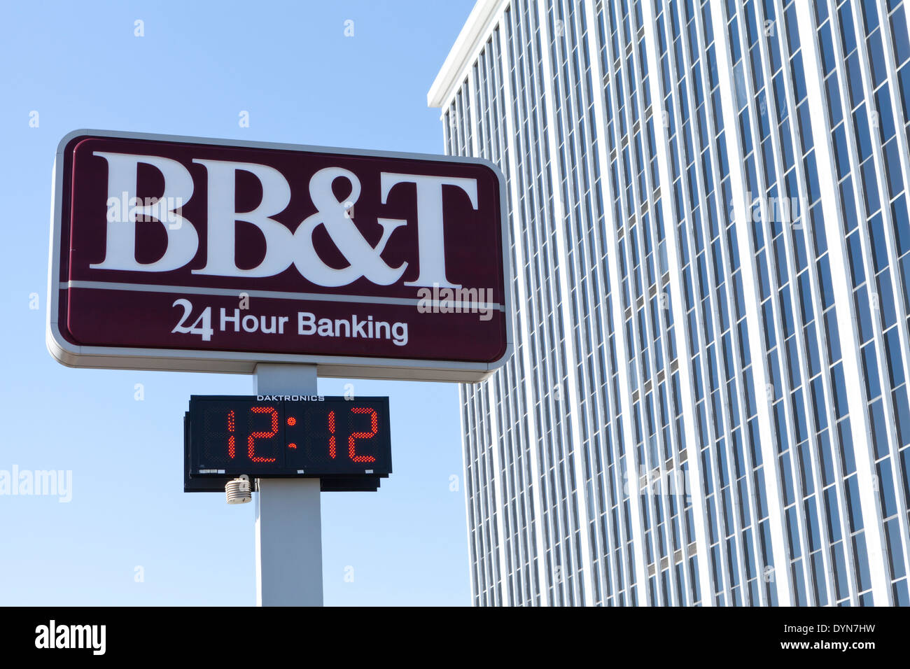 BB & T Bank Zeichen und Gebäude - Falls Church, Virginia USA Stockfoto
