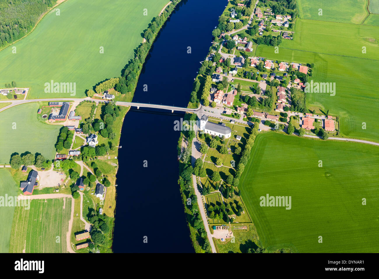 Luftaufnahme des kleinen Dorfes Smedby, Dalarna Stockfoto