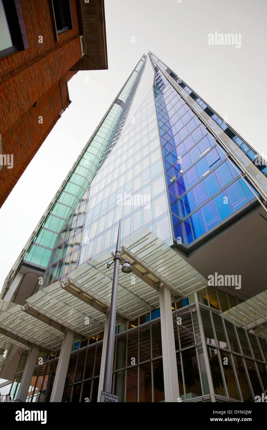 Einen niedrigen Winkel-Blick auf die Scherbe, London, UK Stockfoto