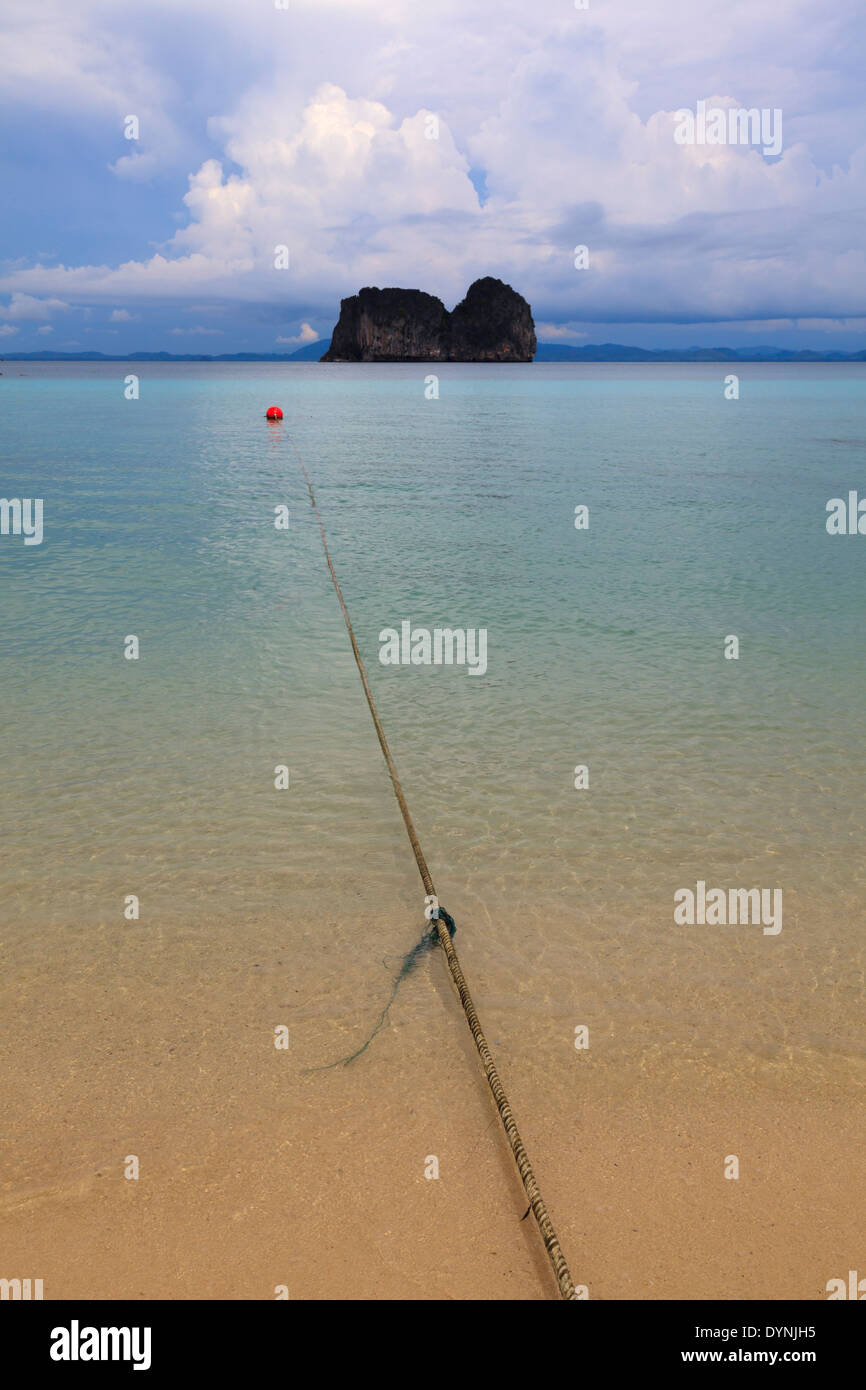 Blick von Ko Ngai, einer tropischen Insel in der Andamanensee, Thailand. Foto V.D. Stockfoto