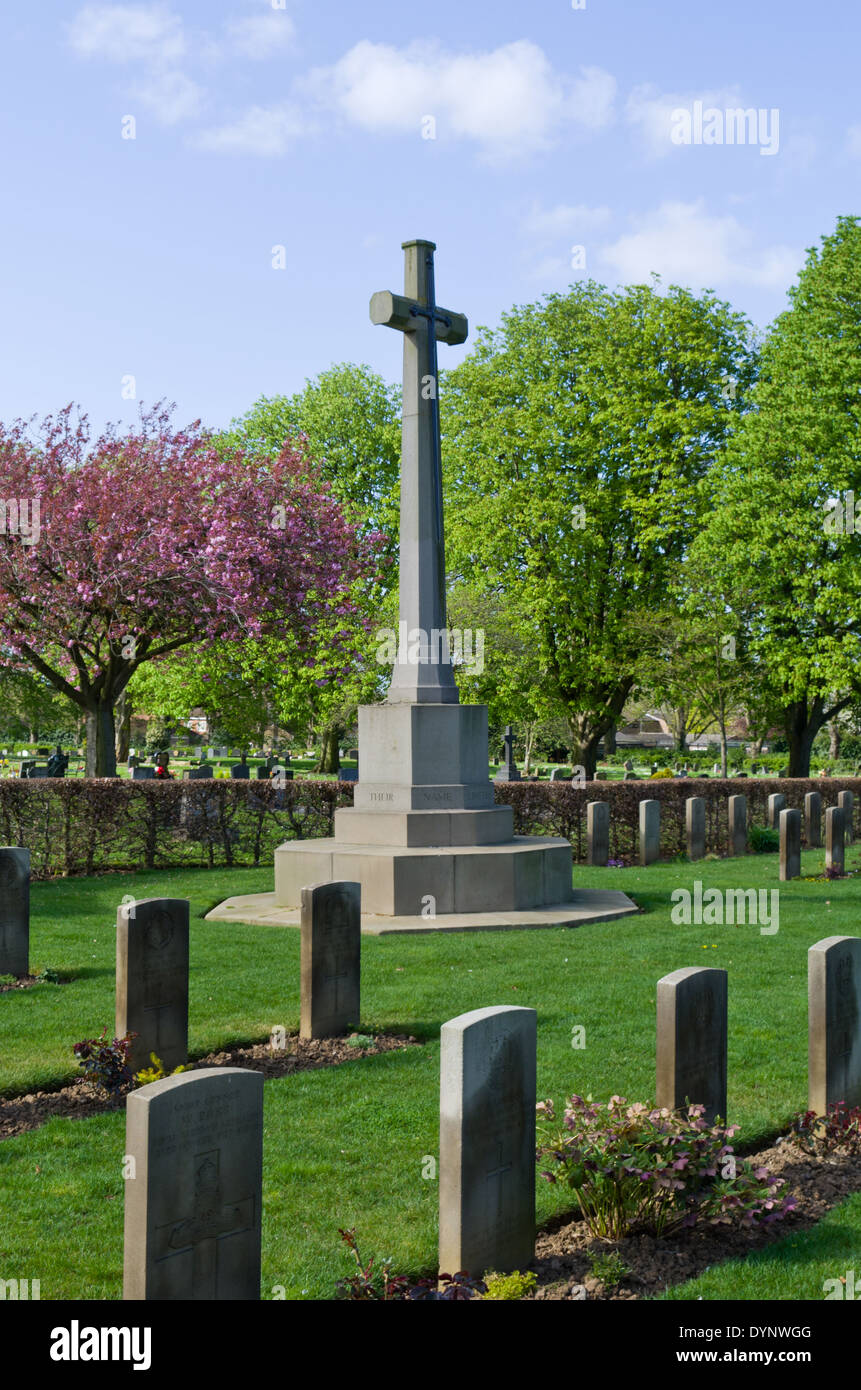 Kreuz des Opfers in einem WW1 Friedhof, Towcester Road, Northampton, UK Stockfoto