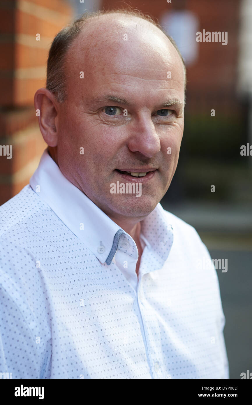 Peter Barker, der entdeckt eine Gesetzeslücke in der Verwaltung der Schlafzimmer-Steuer Stockfoto