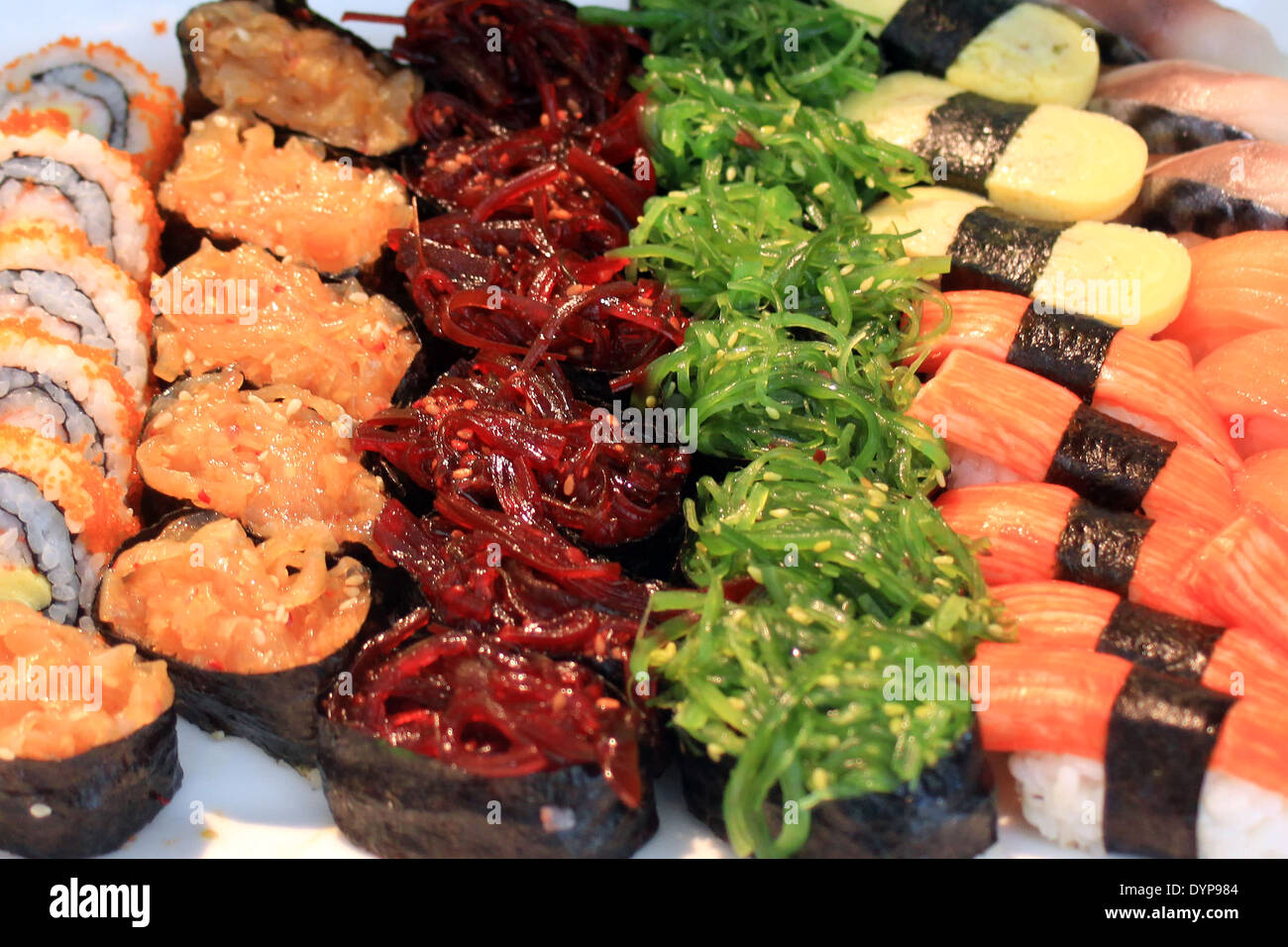 Nahaufnahme von Sushi Rollen traditionelles japanisches Essen Stockfoto