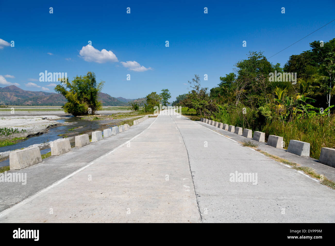 Countryroad rund um den Vulkan Pinatubo, Luzon, Philippinen Stockfoto