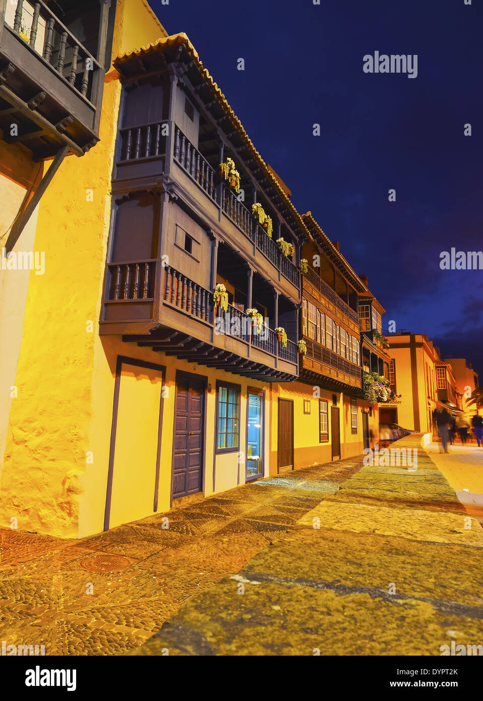 Traditionelle Häuser mit Balkonen in Santa Cruz De La Palma, Kanarische Inseln, Spanien Stockfoto