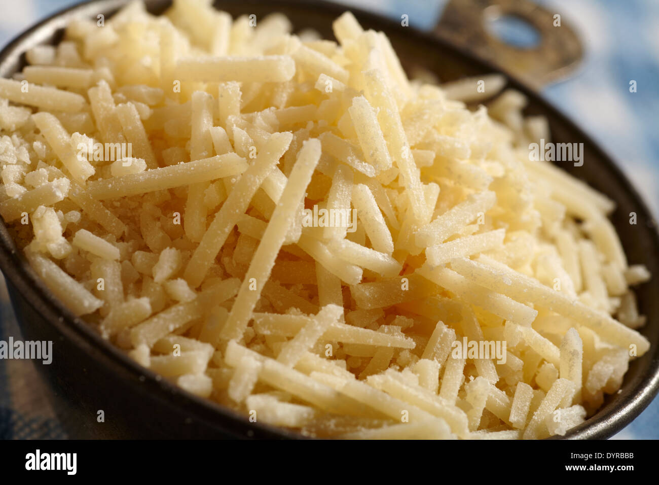 Fetzen von Parmesan-Käse Stockfoto