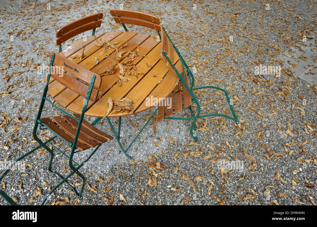 Einen leeren Biergarten in München, 2011 Stockfoto