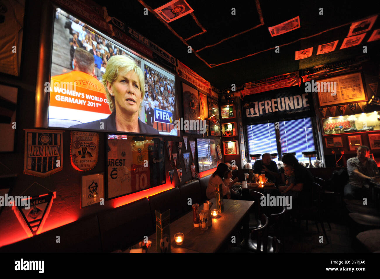 Public viewing während der Frauen WM 2011 Stockfoto