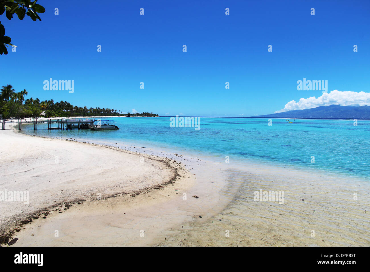 Einen idyllischen Blick auf einen Strand auf der Insel Moorea, Tahiti Stockfoto