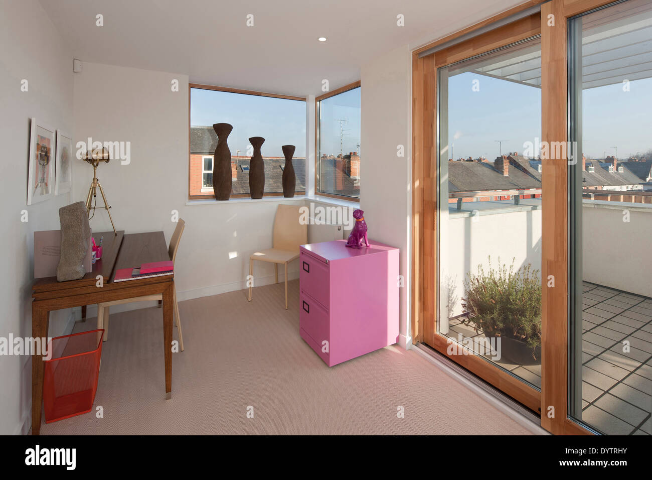 Studie/Home-Office-Bereich mit Dachterrasse an der Green Street Stockfoto