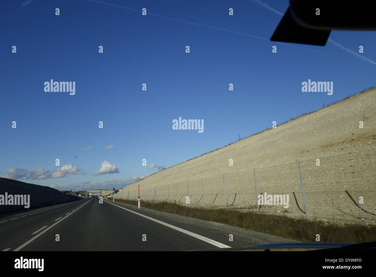 Öffentliche Straße B17, niedrige projizieren, Österreich, Niederösterreich, südlichen Niederösterreich Stockfoto