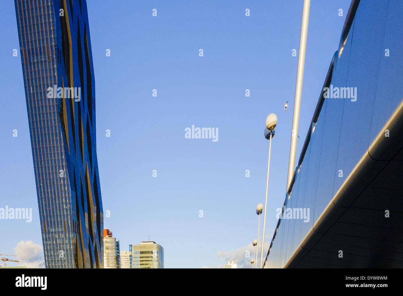 Wien, Danube City, DC-Tower, Dominique Perrault, Reichsbruecke, Österreich, 22. zu überbrücken. Bezirk, Donaucity Stockfoto