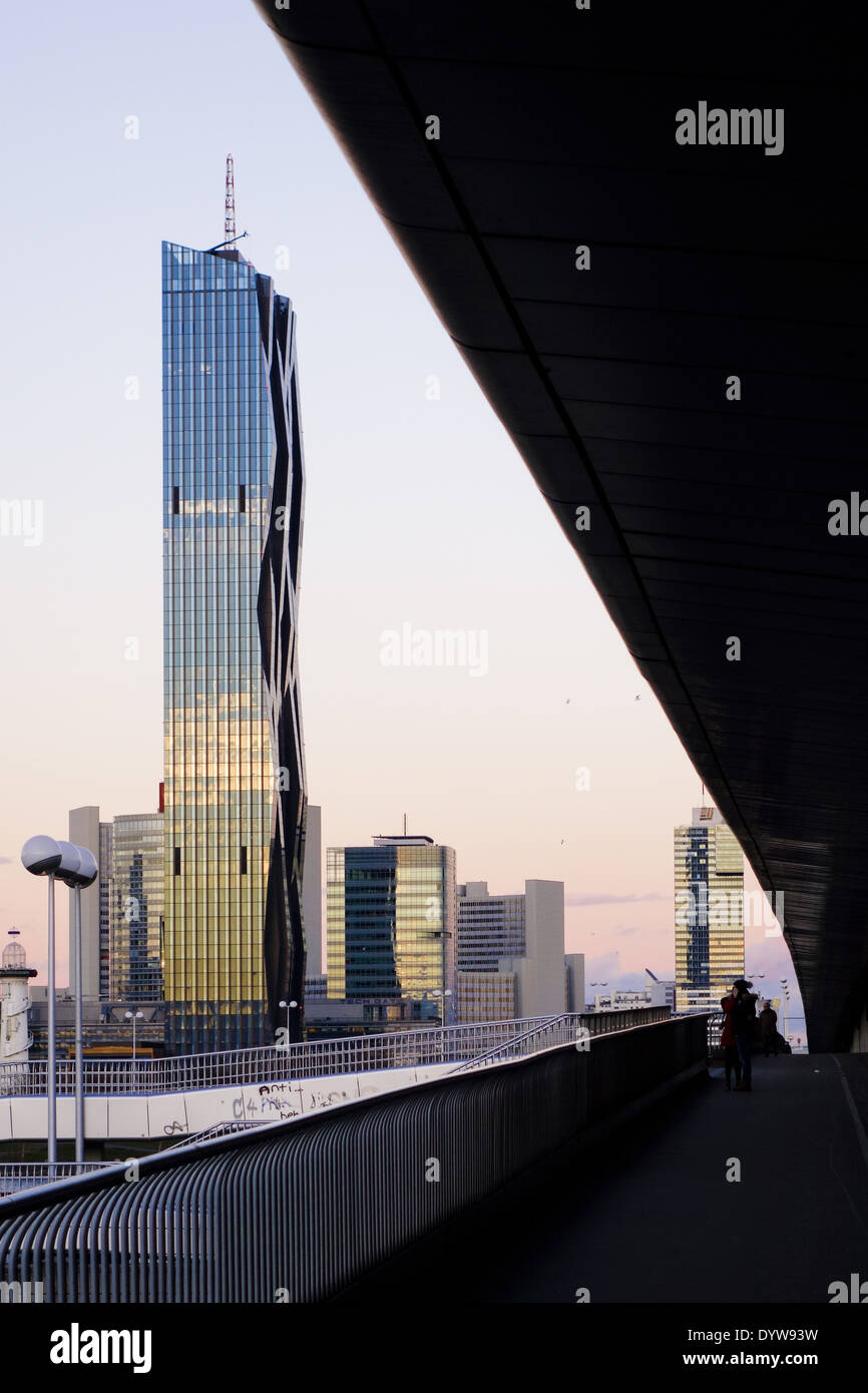 Wien, Danube City, DC-Tower, Dominique Perrault, Österreich, 22. Bezirk, Donaucity Stockfoto