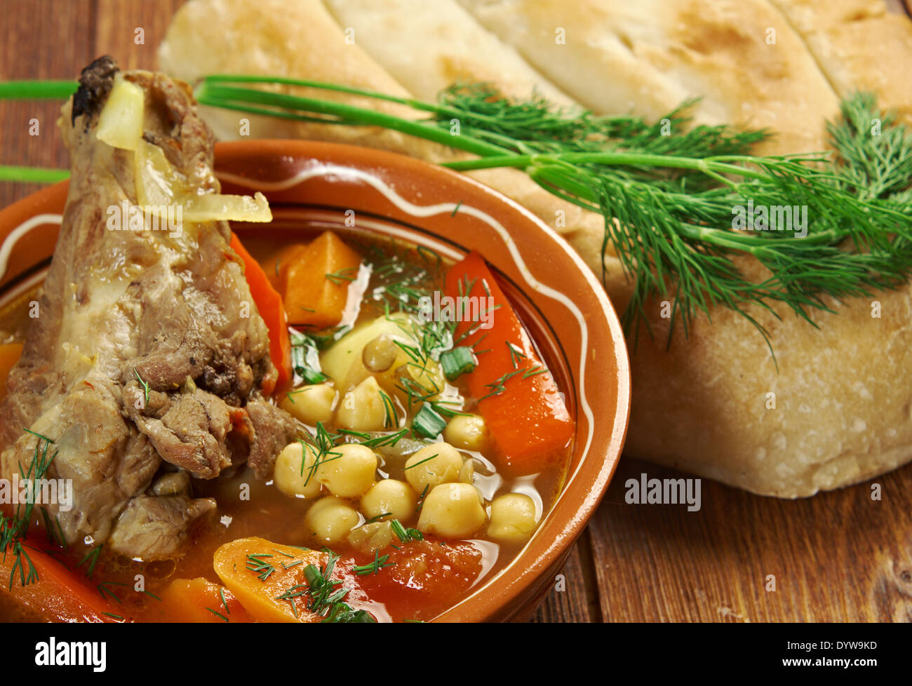 Kovurma Shorva - traditionelle usbekische Suppe Shurpa Stockfoto
