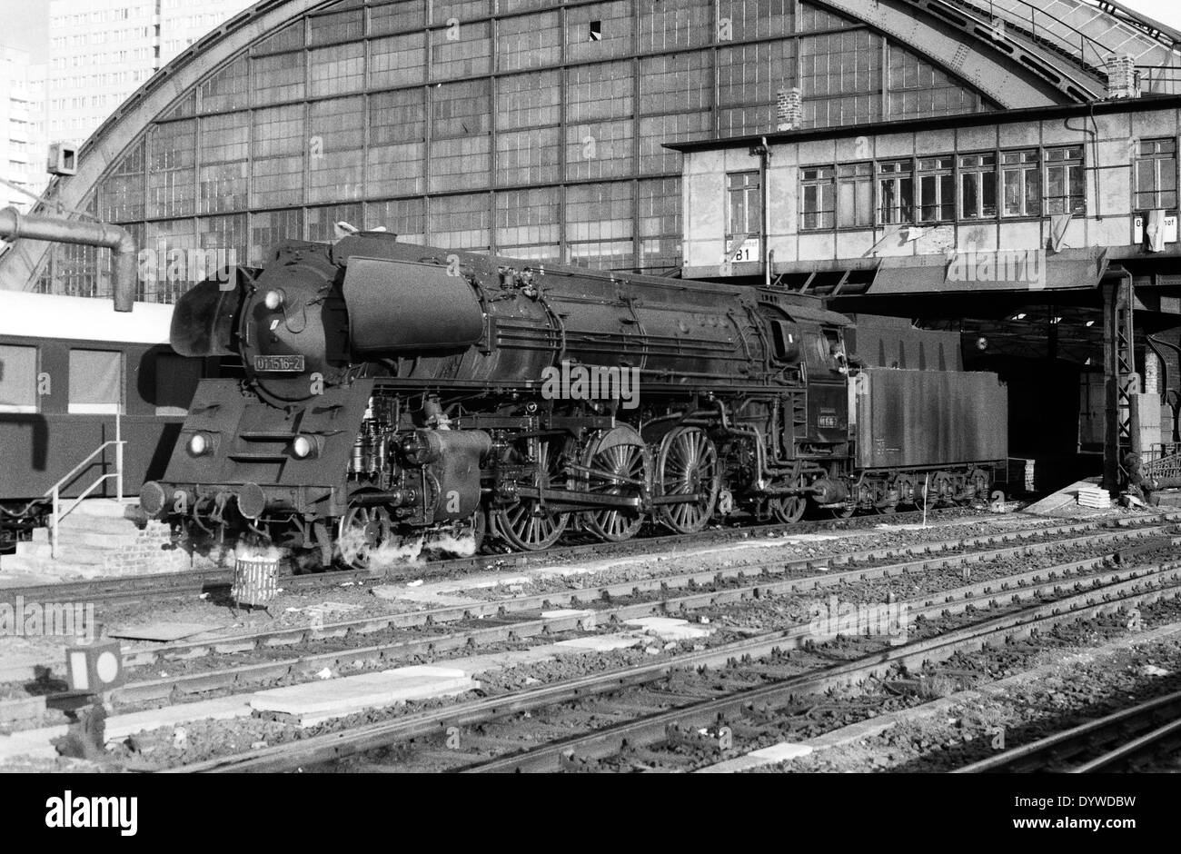 Berlin, DDR, 01 1516 im Hauptbahnhof heute Ostbahnhof Stockfoto