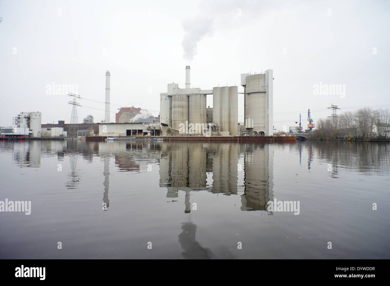 Berlin, Deutschland, Zementwerk an der Spree Stockfoto