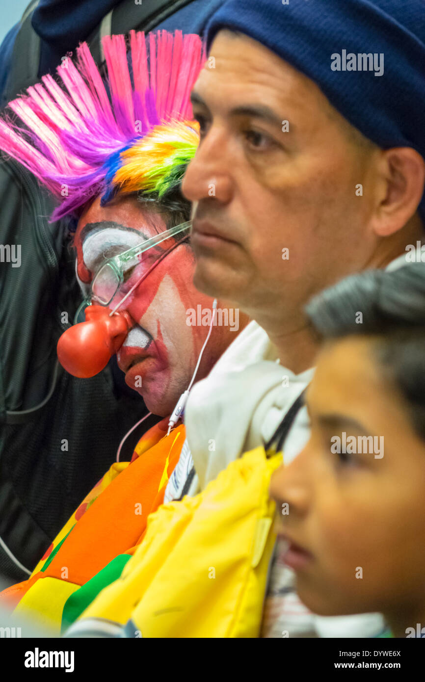 Los Angeles California, LA County Metro Rail, Red Line, Rail, U-Bahn, Zug, Nahverkehr, öffentliche Verkehrsmittel, Zug, sitzend, Pendler, Passagierkabinen Stockfoto