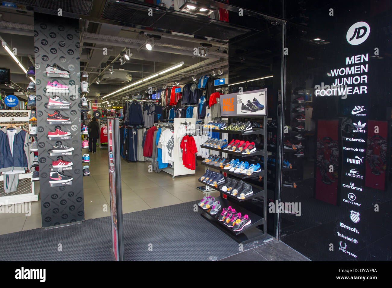 JD Sports speichern eine der führenden Trainer Sport Mode Einzelhändler Fishergate Preston Lancashire Stockfoto
