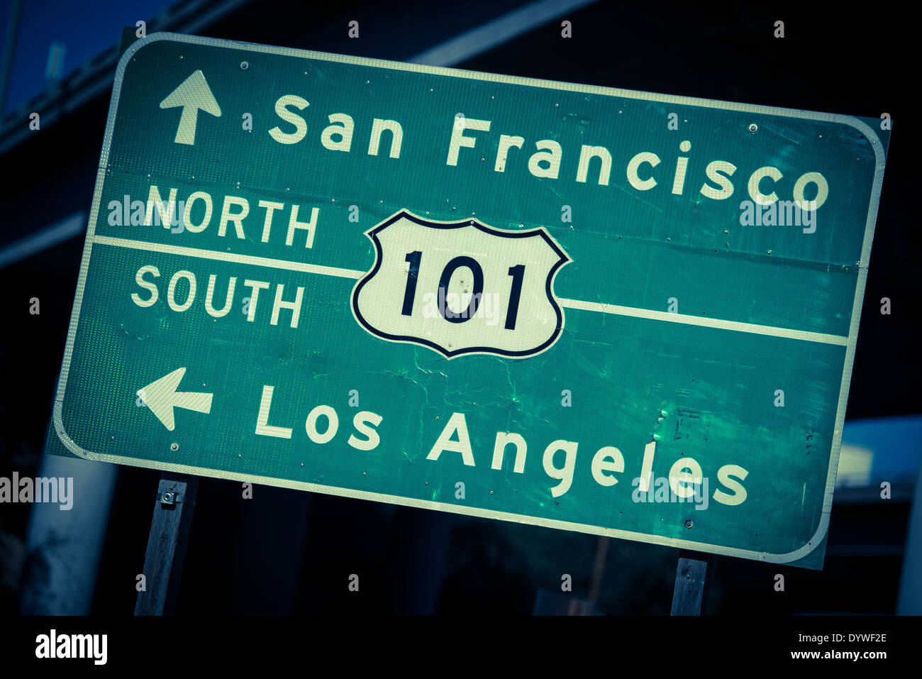 Gecrosst wird Highway 101 Zeichen in Südkalifornien Stockfoto