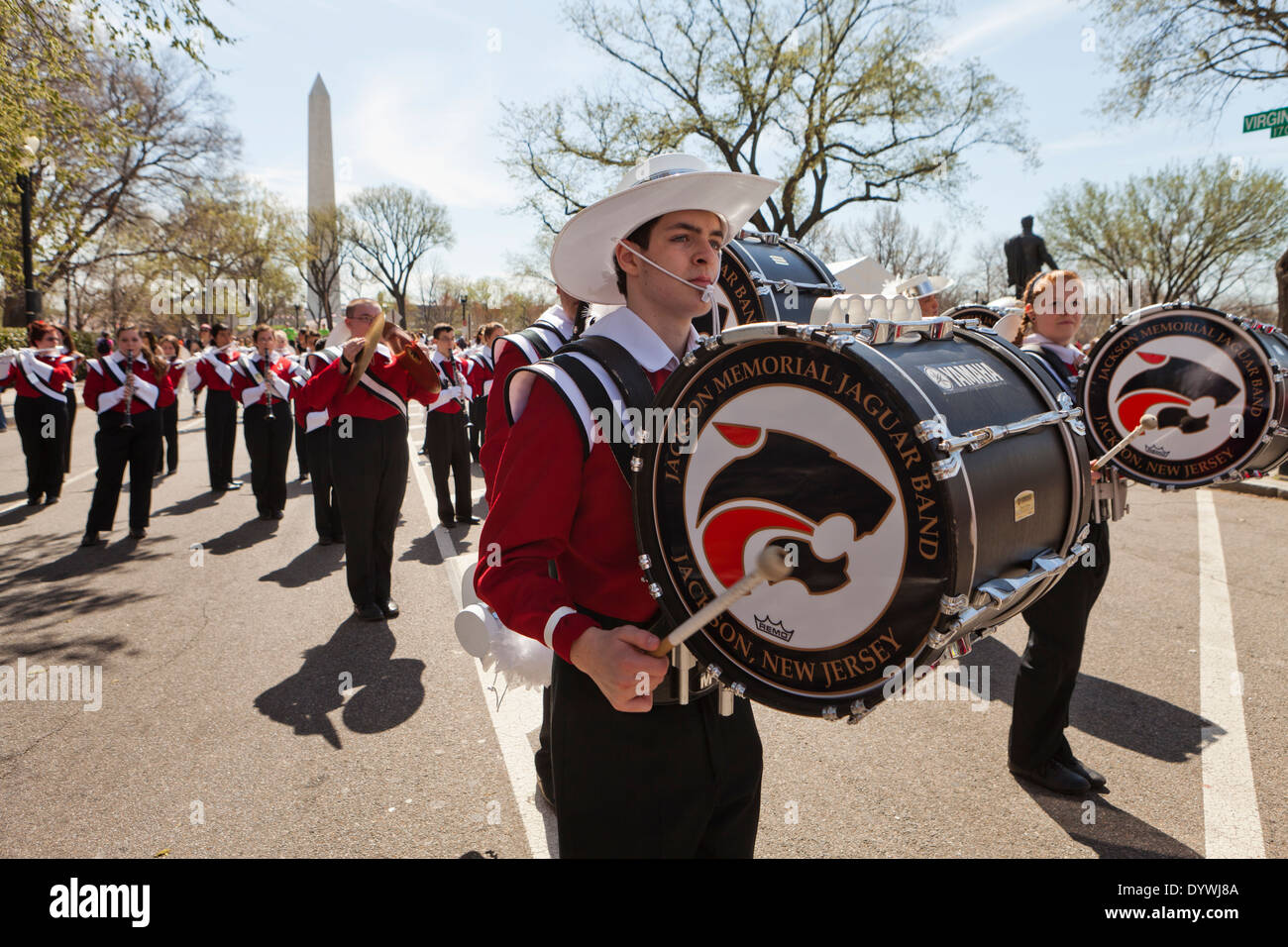 High School Band in Parade marschiert - USA Stockfoto