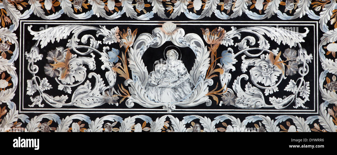 BOLOGNA, Italien - 16. März 2014: Teil der Seitenaltar der Kirche San Martino. St. Anne als das Cenetral-Motiv. Stockfoto