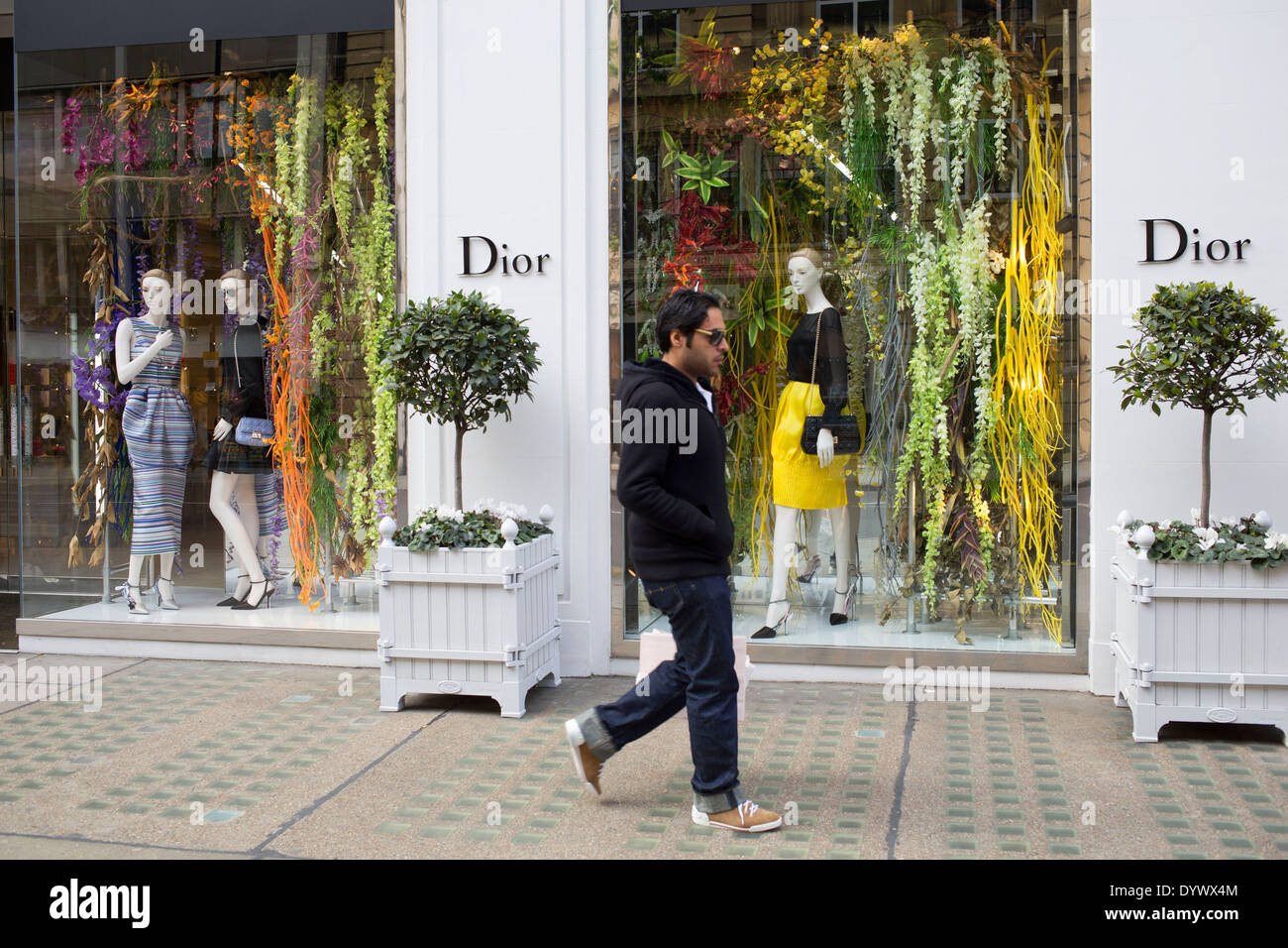 Exklusive Einkaufsmeile an der Sloane Street in Knightbridg, London, UK. Stockfoto