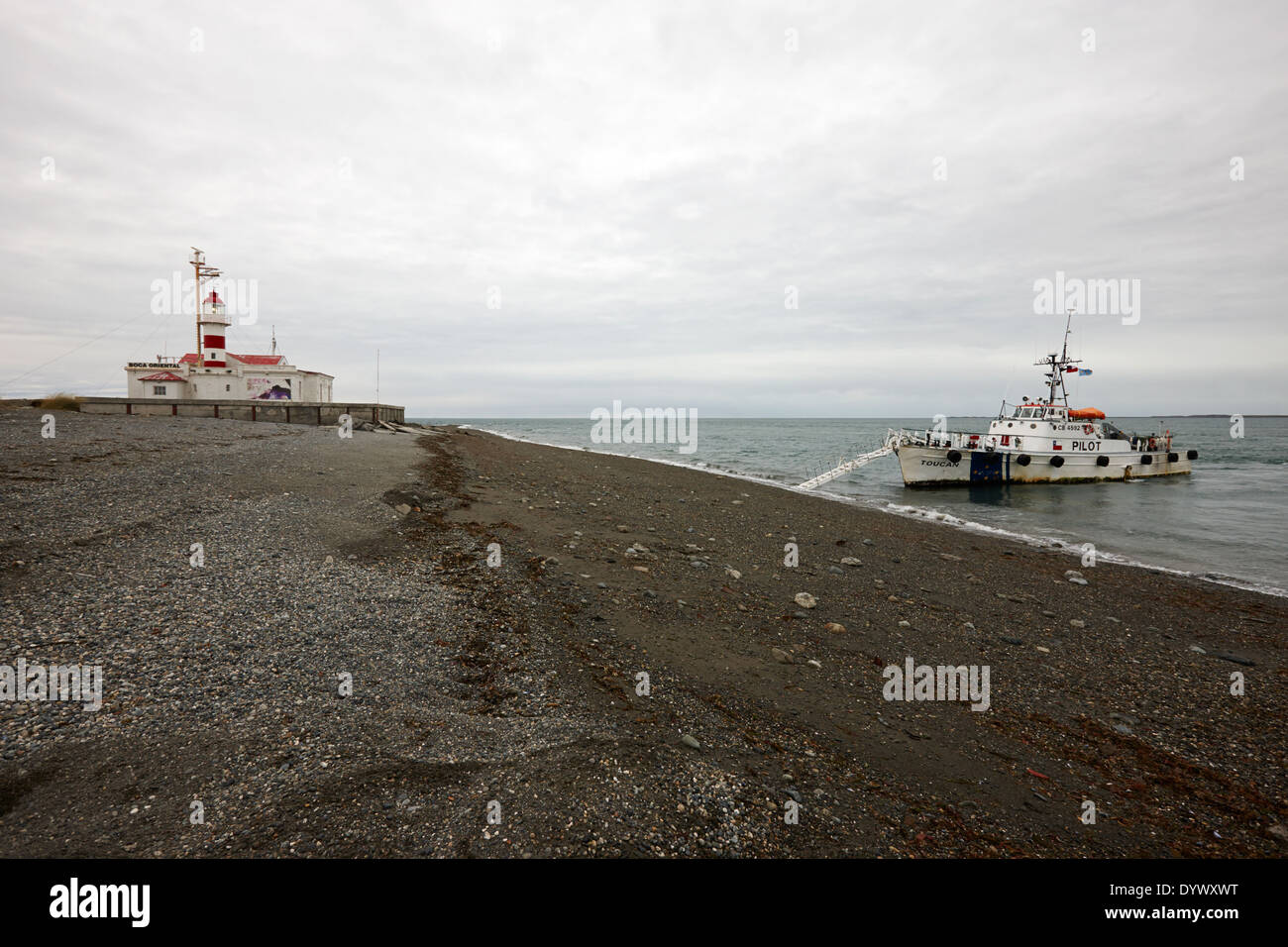 Boca orientalische Osten Leuchtturm und Pilot Boot Tukan am Punta Delgada und der Primera Angostura Klang in die Straße von Magellan C Stockfoto