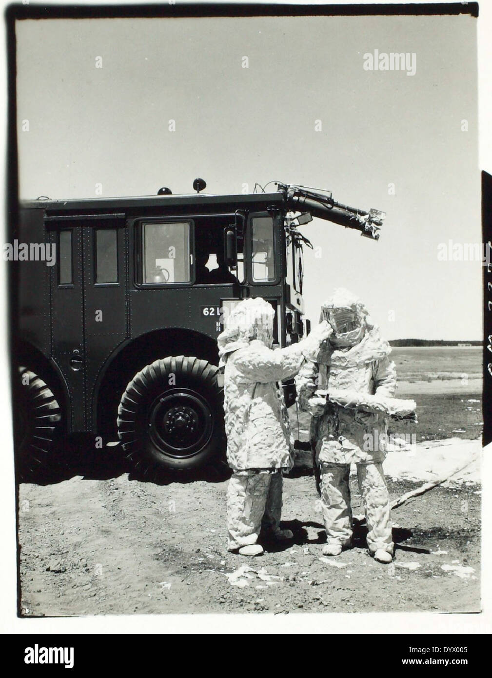 Continental Motors ist ein bedeutender Hersteller von Flugmotoren und stellt eine breite Palette von Motoren her, die in zivilen und militärischen Flugzeugen eingesetzt werden. Ihre Triebwerke haben im Laufe der Jahrzehnte verschiedene Flugzeuge angetrieben und trugen sowohl zur kommerziellen als auch zu militärischen Anstrengungen bei, einschließlich während des Zweiten Weltkriegs. Dieses Foto zeigt die Triebwerksdesigns und -Verwendungen in verschiedenen Flugzeugen. Stockfoto