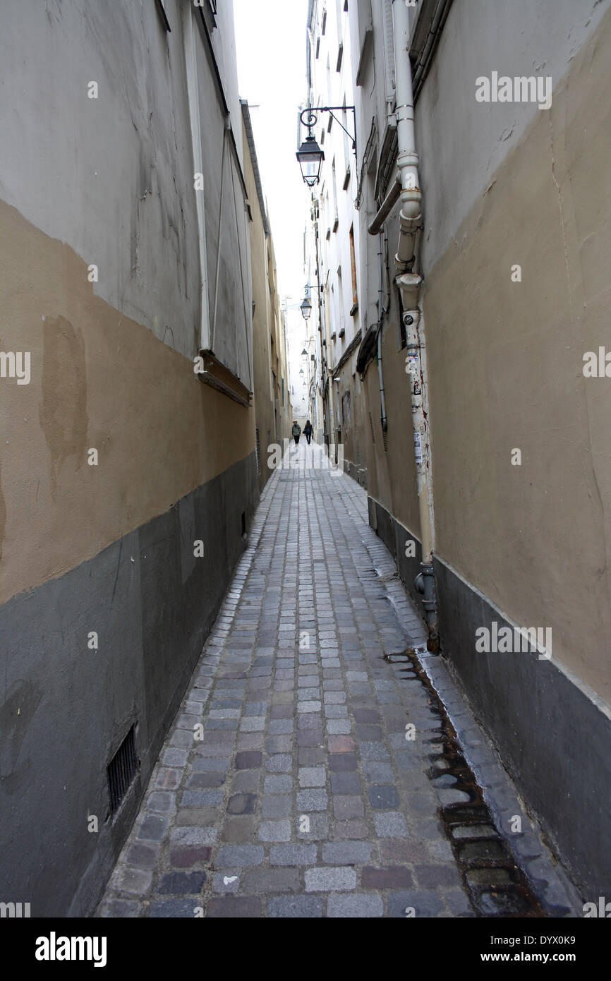 Paris, schmale mittelalterliche Straße, Passage Briare Stockfoto