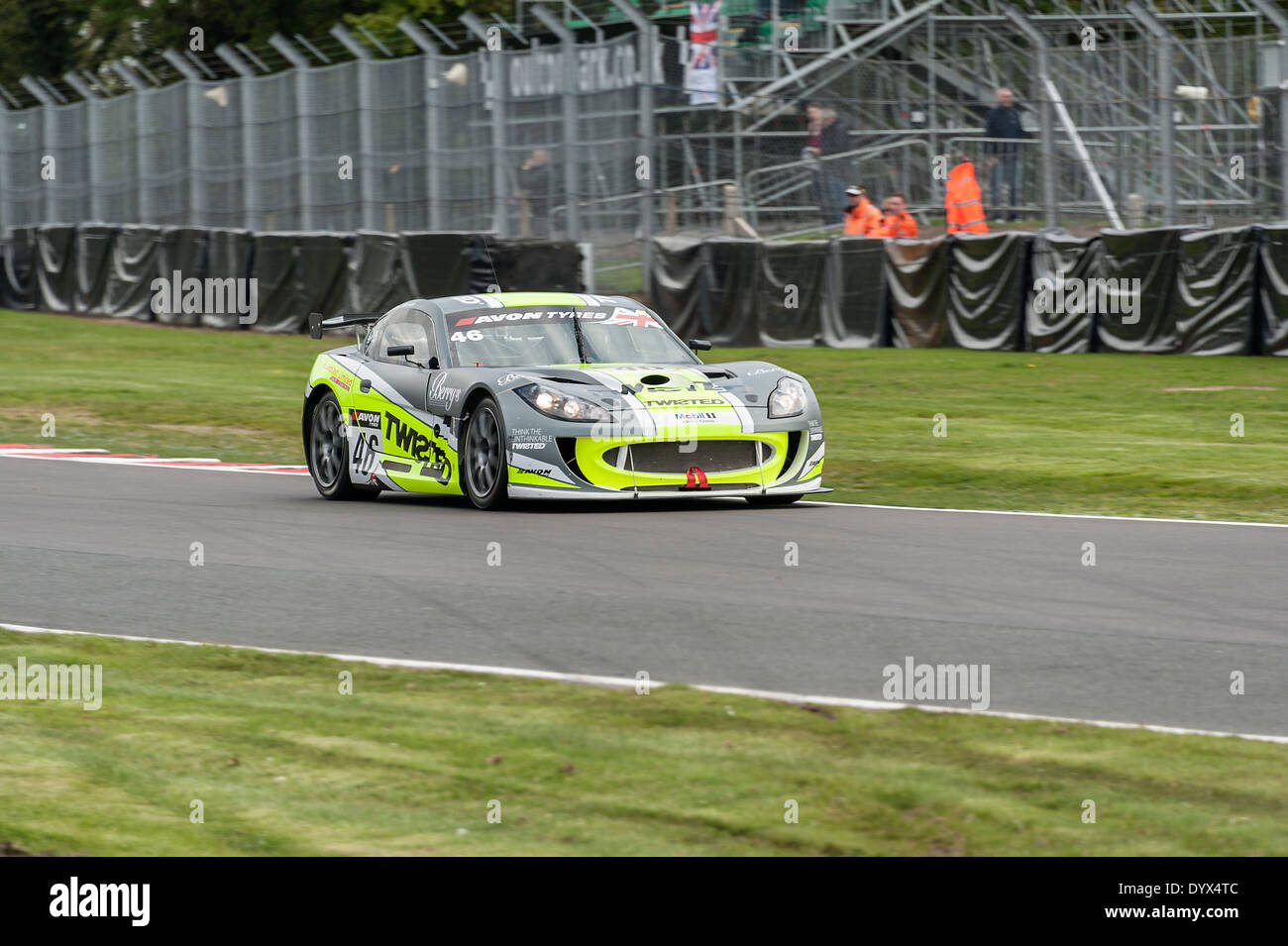 G55 Ginetta GT4 Sportwagen Rennen in der britischen GT Meisterschaft am Oulton Park Tarporley Cheshire England Vereinigtes Königreich UK Stockfoto