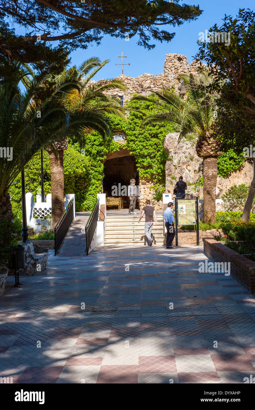 Kirche der Jungfrau von Rock, Santísima Virgen De La Pena, Mijas, Provinz Malaga, Costa Del Sol, Spanien, Europa. Stockfoto