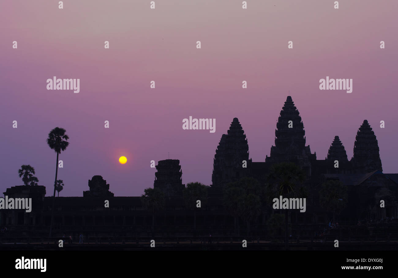 Sonnenaufgang am Tempel von Angkor Wat, Siem Reap, Kambodscha Stockfoto