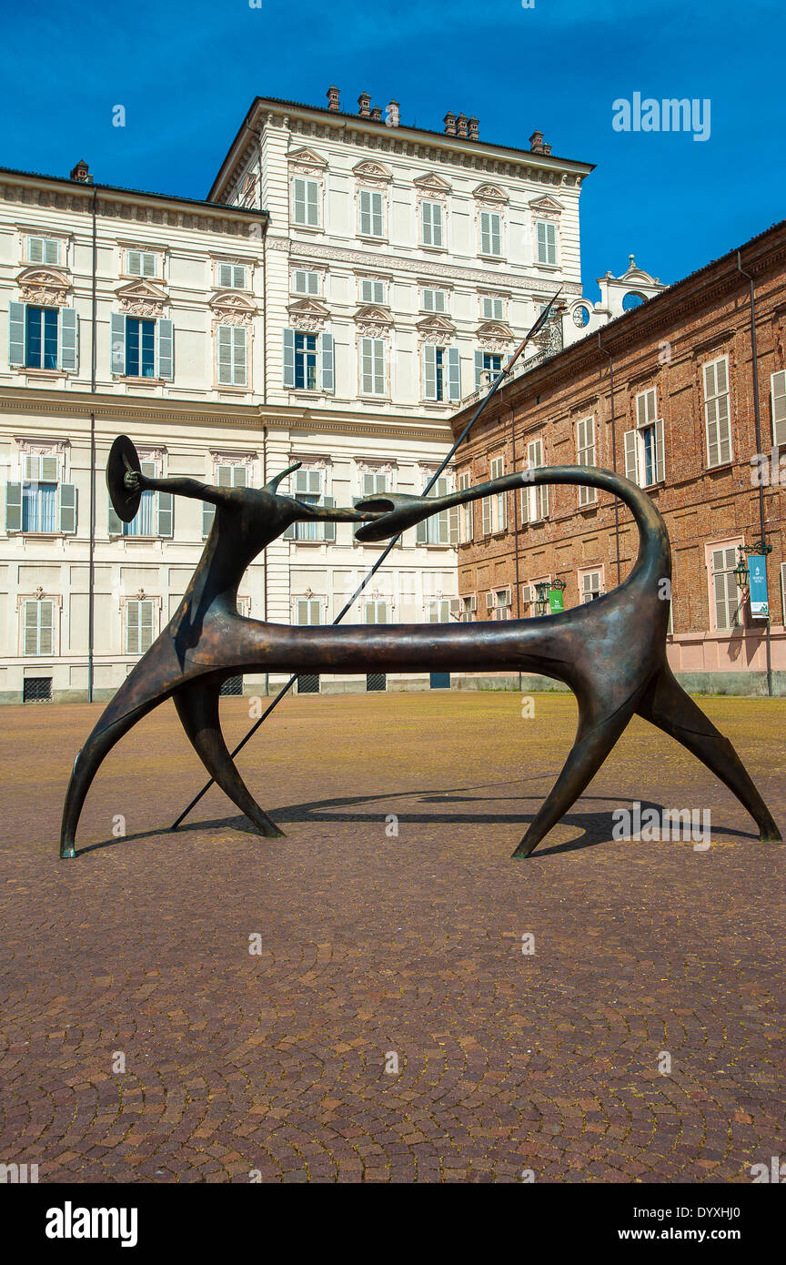 Turin, Italien. 26. April 2014. Werke der modernen Kunst, in der Piazzetta Reale Piazza Castello vor dem königlichen Palast Credit: wirklich Easy Star/Alamy Live News Stockfoto