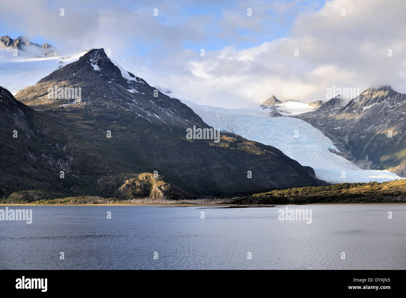Gletscher Holanda (Holland, Niederlande).  Die nordwestliche Arm des Beagle-Kanals führt durch die so genannte Gletscher-Gasse Stockfoto