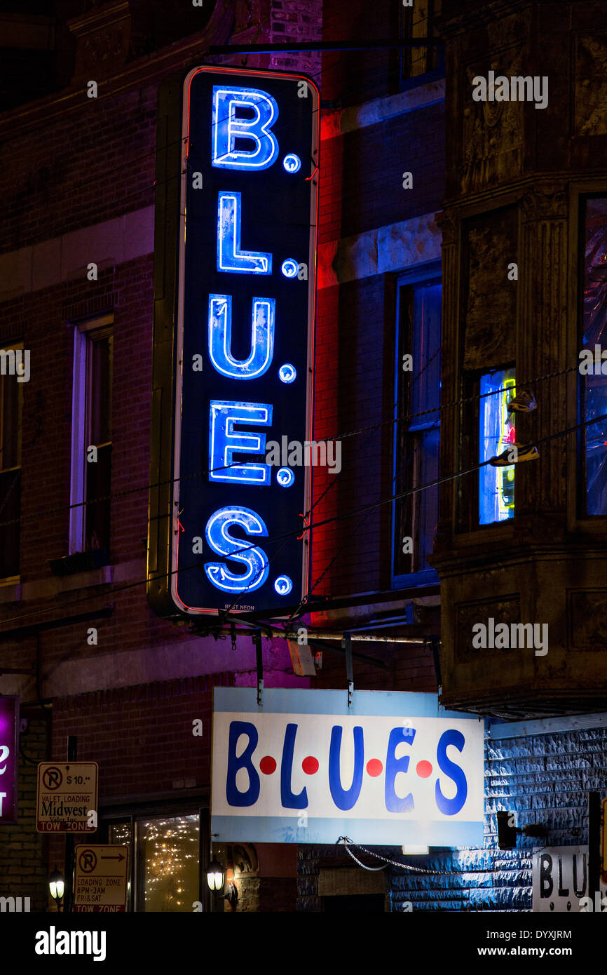 Leuchtreklame im B.L.U.E.S Club in Chicago, Illinois, USA Stockfoto