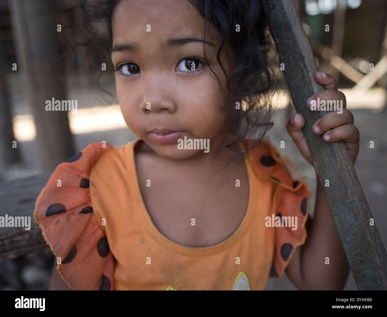 Junges Mädchen in Kompong Pluk Floating Village in der Nähe von Siem Reap, Kambodscha Stockfoto