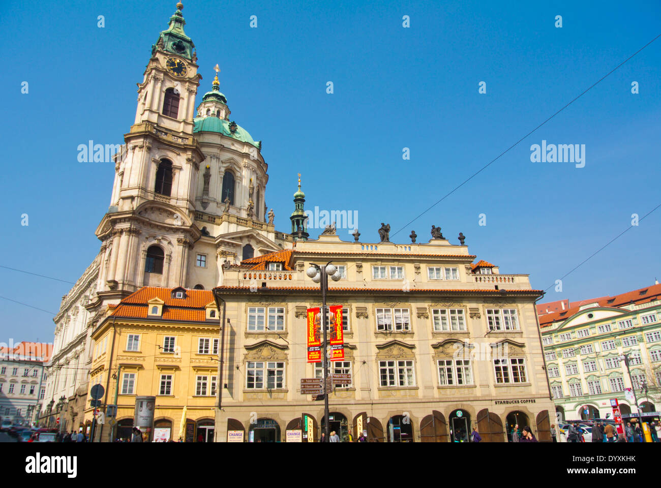 SV Mikulas die St. Michaels-Kirche, Malostranske Namesti Platz, Mala Strana Viertel, Prag, Tschechische Republik, Europa Stockfoto