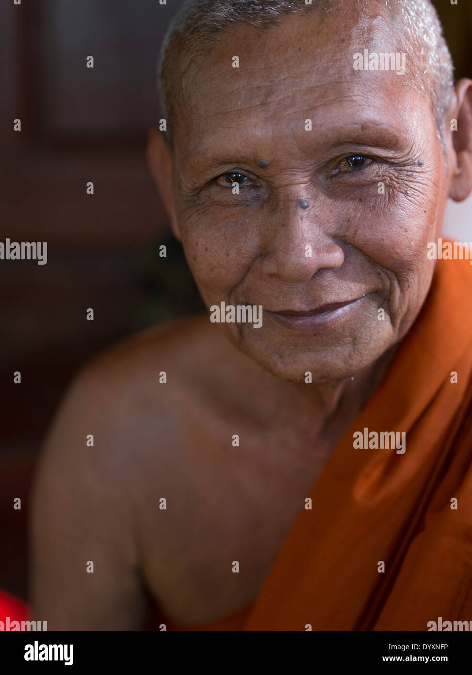 Buddhistischer Mönch in Kompong Pluk Floating Village in der Nähe von Siem Reap, Kambodscha Stockfoto