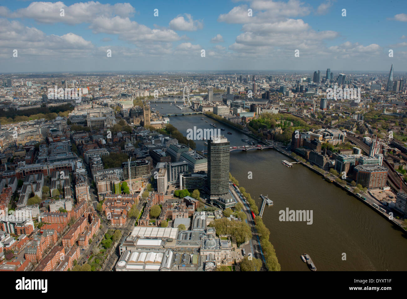 Westminster und der Themse aus der Luft, Blick nach Osten Stockfoto