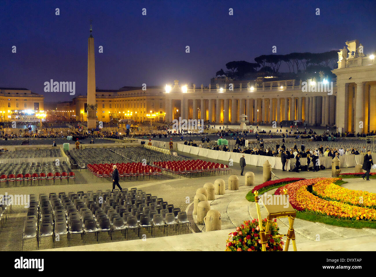 Petersplatz, Vatikan. 27. April 2014. Kanonisierung des Heiligen Johannes Paul II. und Johannes XXIII Credit: wirklich einfach Star/Alamy Live-Nachrichten Stockfoto