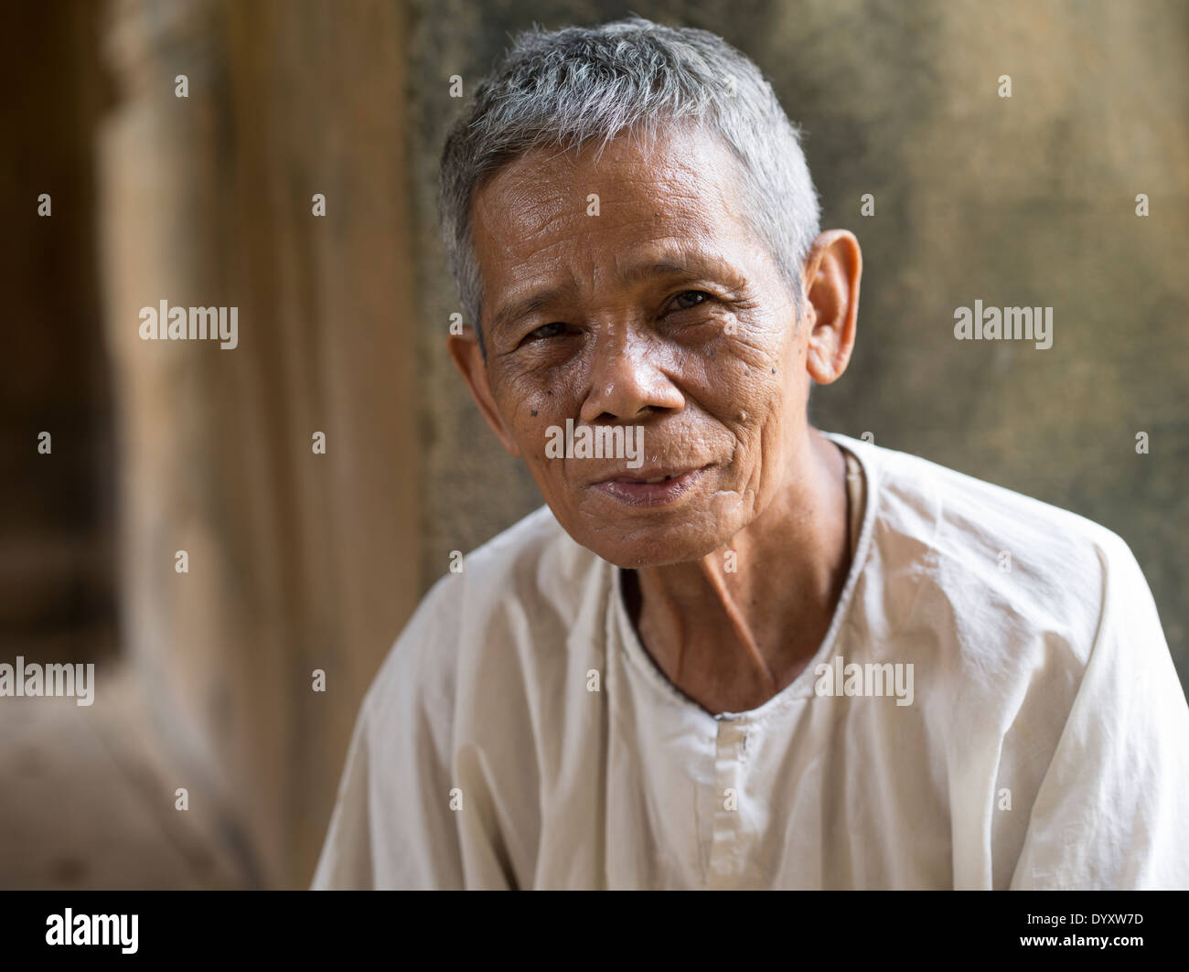 Kambodschanische Senior am Tempel Banteay Samre, Siem Reap, Kambodscha Stockfoto