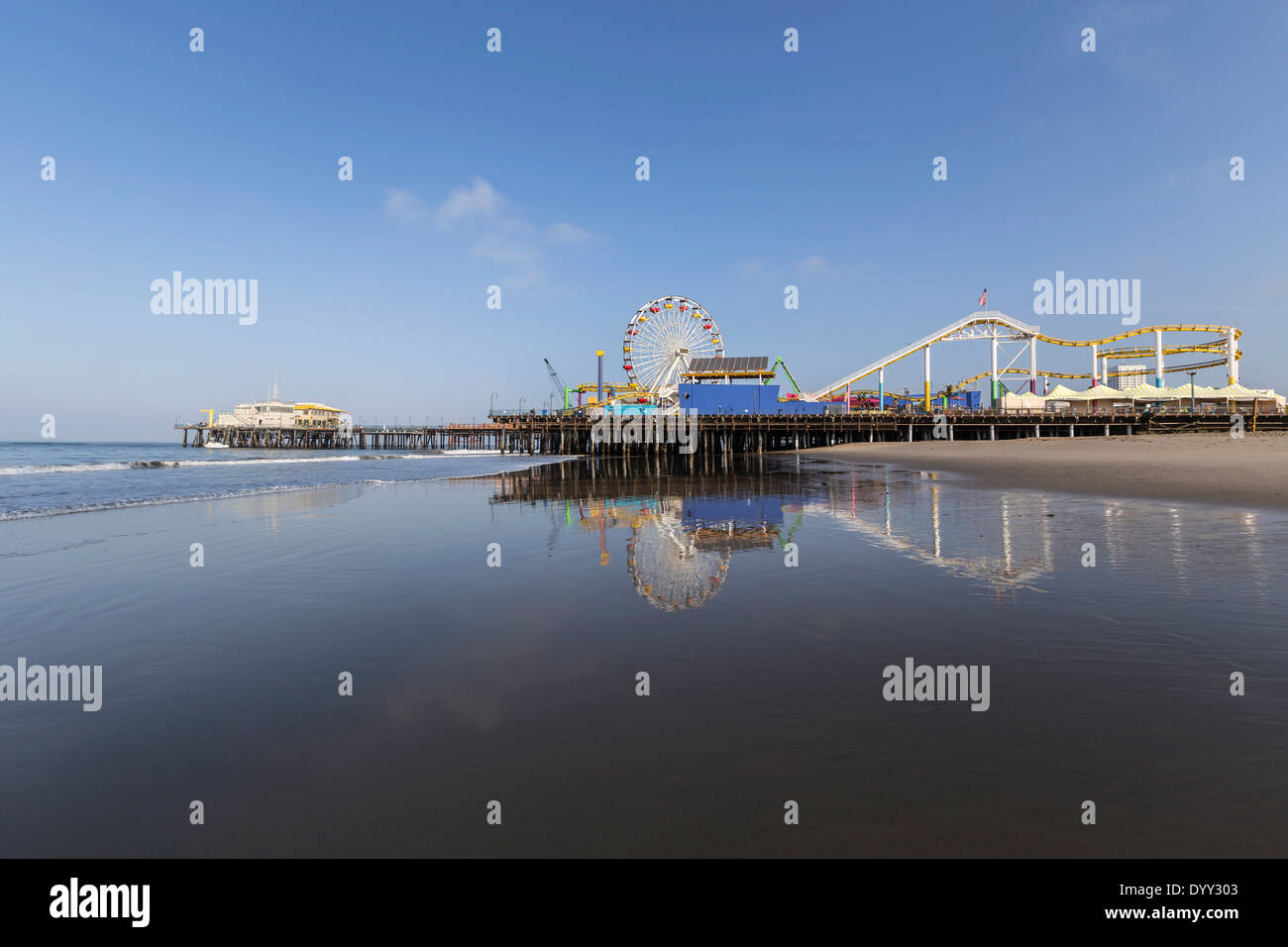 Santa Monica Beach und Pier in Südkalifornien. Stockfoto