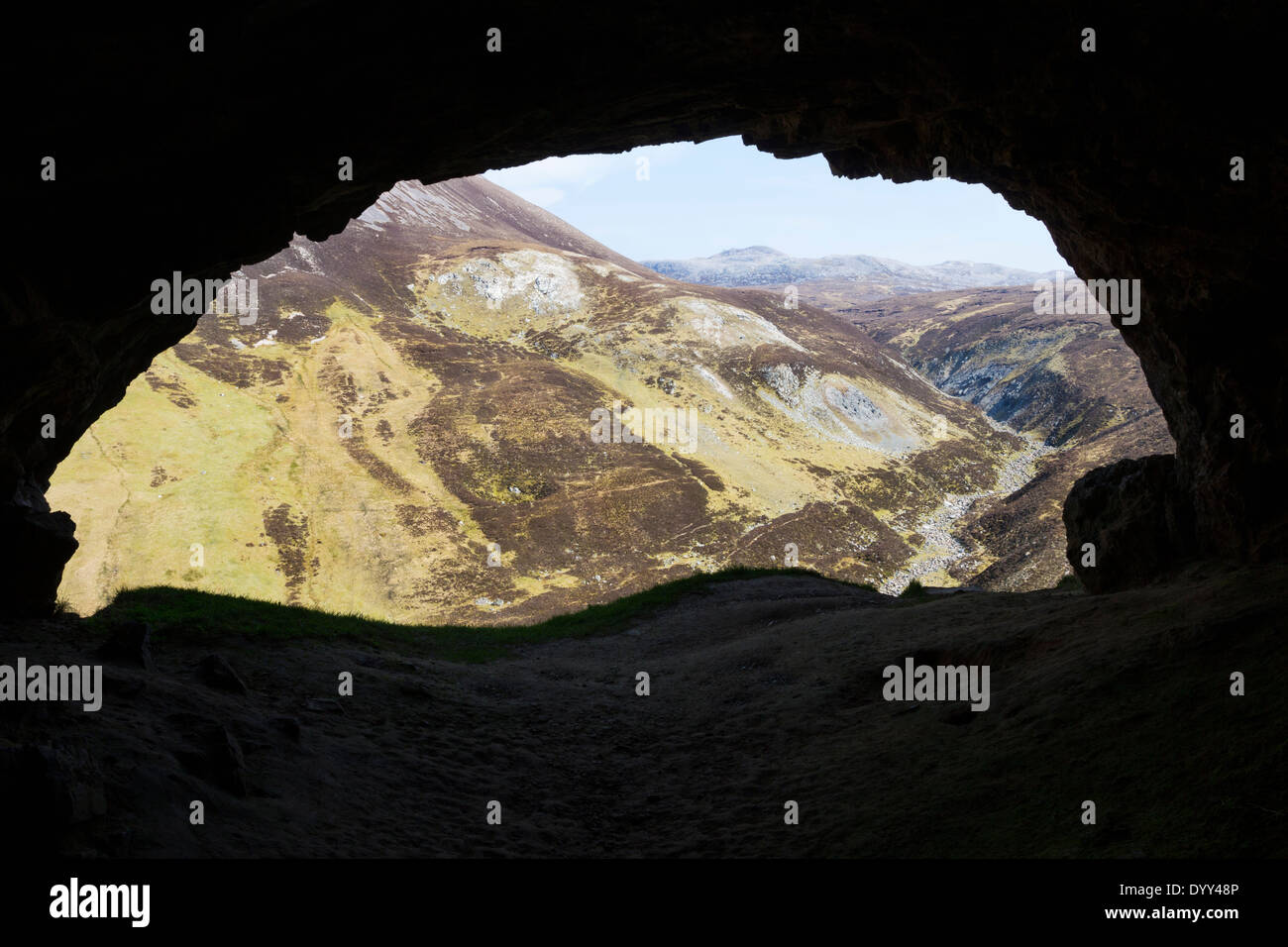 Der Blick aus dem Inneren des Knochens Inchnadamph Höhlen Assynt Sutherland nördlichen Schottland, Vereinigtes Königreich Stockfoto