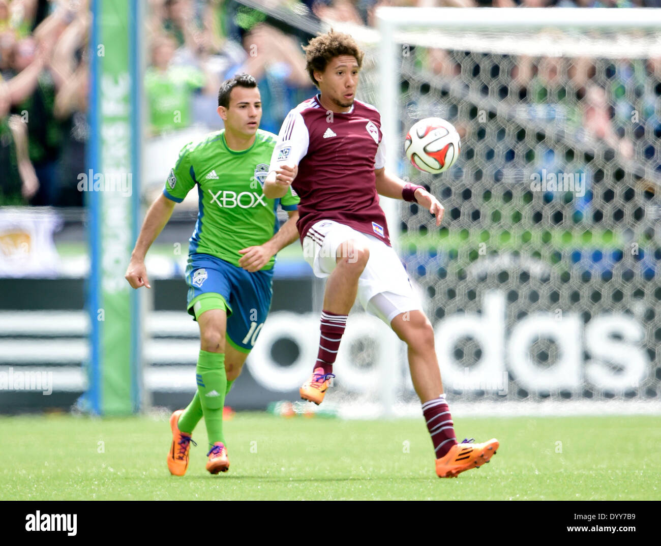 26. April 2014. Colorado Rapids Verteidiger Chris Klute #15 in Aktion gegen Seattle Sounders FC in CenturyLink Field in Seattle, WA. Seattle Sounders FC besiegt die Colorado Rapids 4 - 1. George Holland/Cal Sport Media Stockfoto