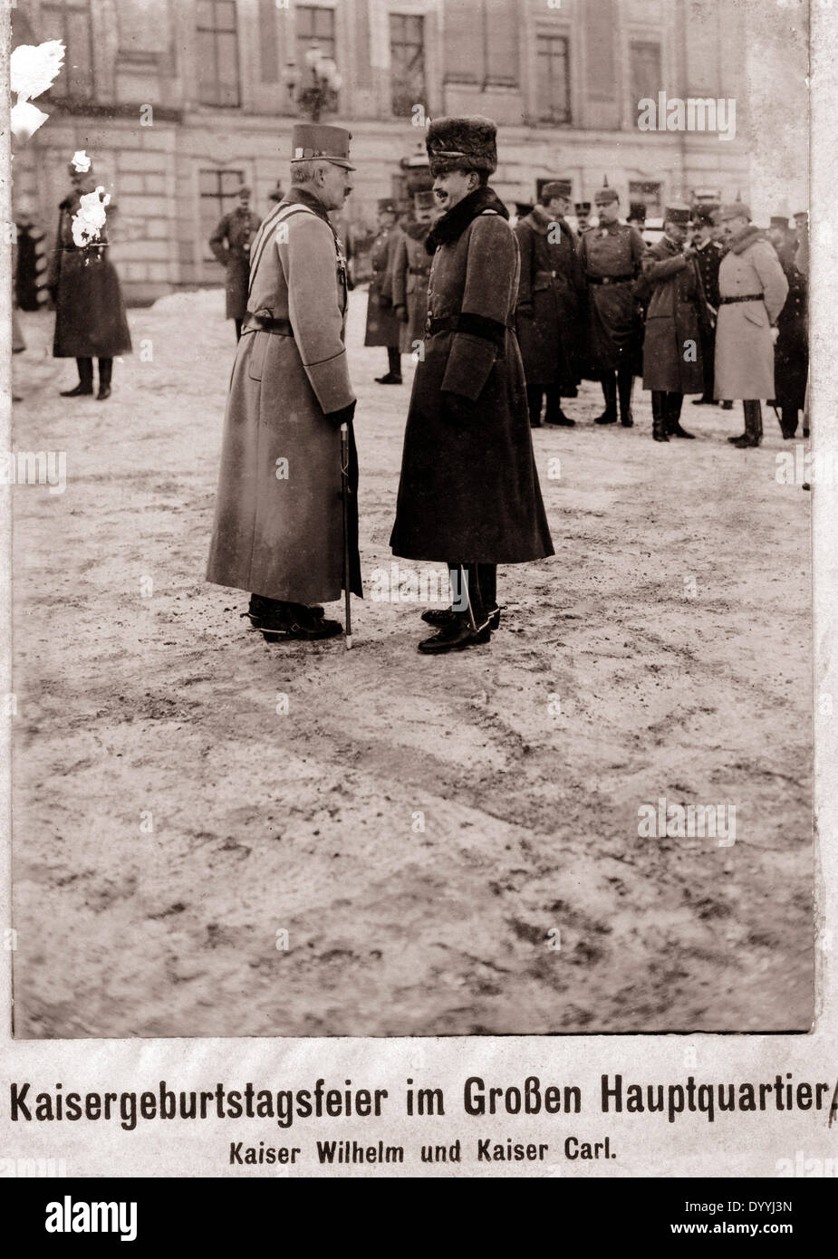 Wilhelm II. und Karl i. von Österreich in der zentrale, 1917 Stockfoto