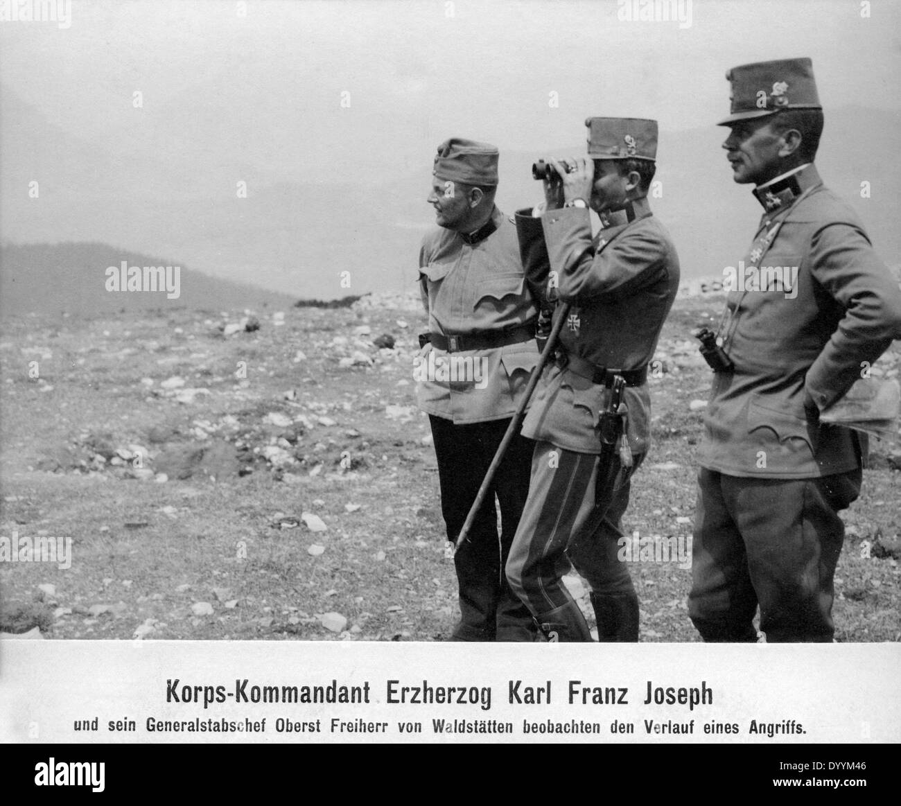 Erzherzog Karl Franz Joseph beobachtet den Kurs von einem Ausbruch, 1916 Stockfoto