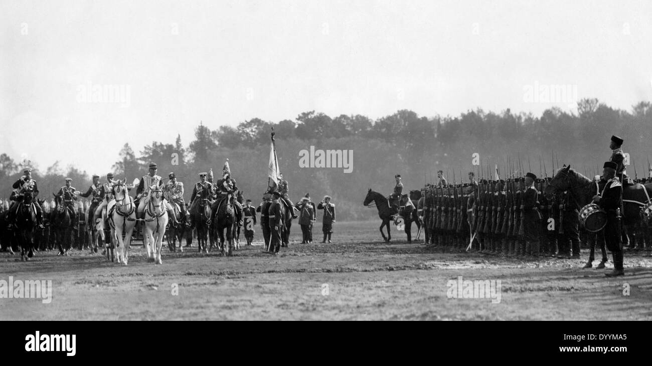 Zar Nikolaus II. Besuche eine russischen Regiment, 1906 Stockfoto