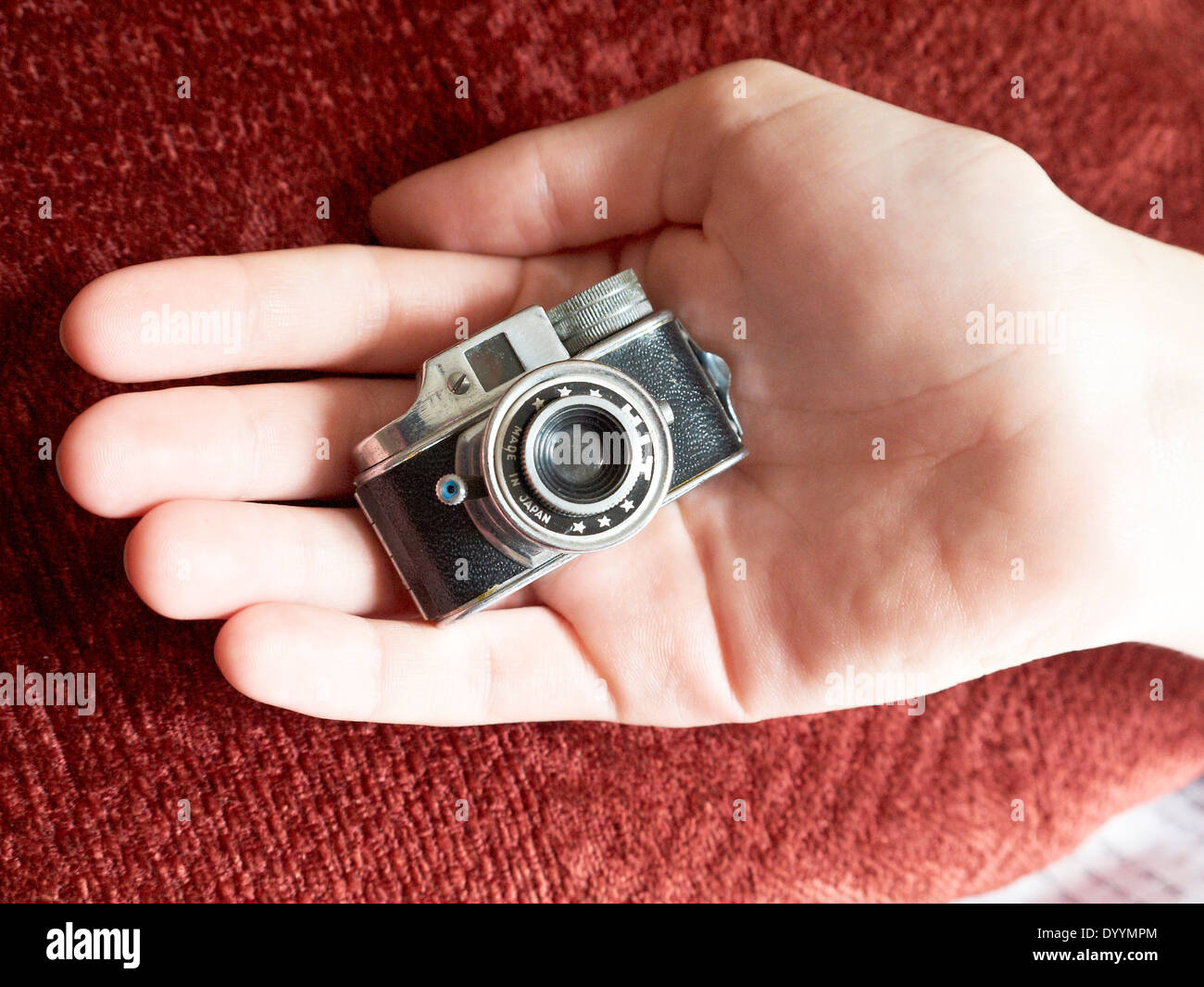 Kleinste kamera -Fotos und -Bildmaterial in hoher Auflösung – Alamy
